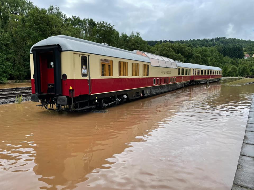 Aussichtswagen nach dem Hochwasser 2021