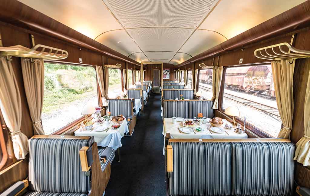 Speisewagen_AKE-RHEINGOLD_Innenansicht©Dominik-Ketz